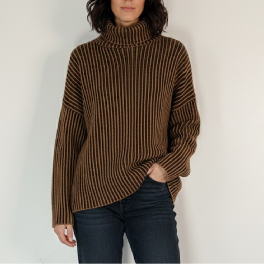 Zara chunky cropped oversized Cozy Brown Black Striped Turtleneck Sweater Size M